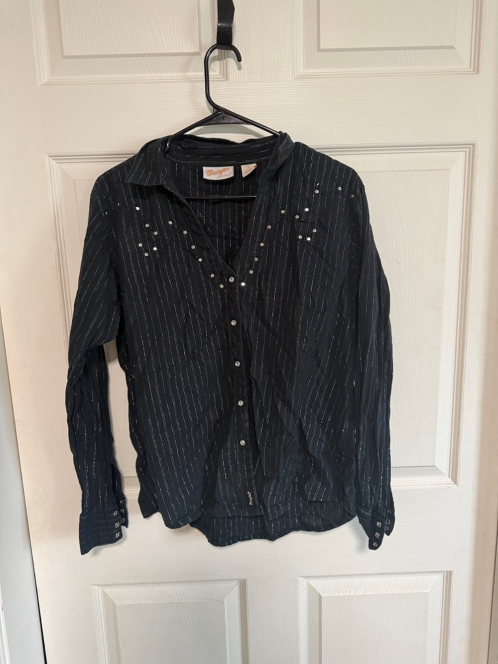 Wrangler Black Long-Sleeve Shirt with Metallic Pinstripes